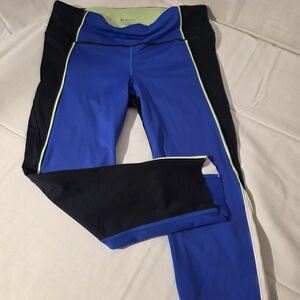 Athleta Velocity Colorblock Raw Edge Blue and Black Running Capris, Sz M